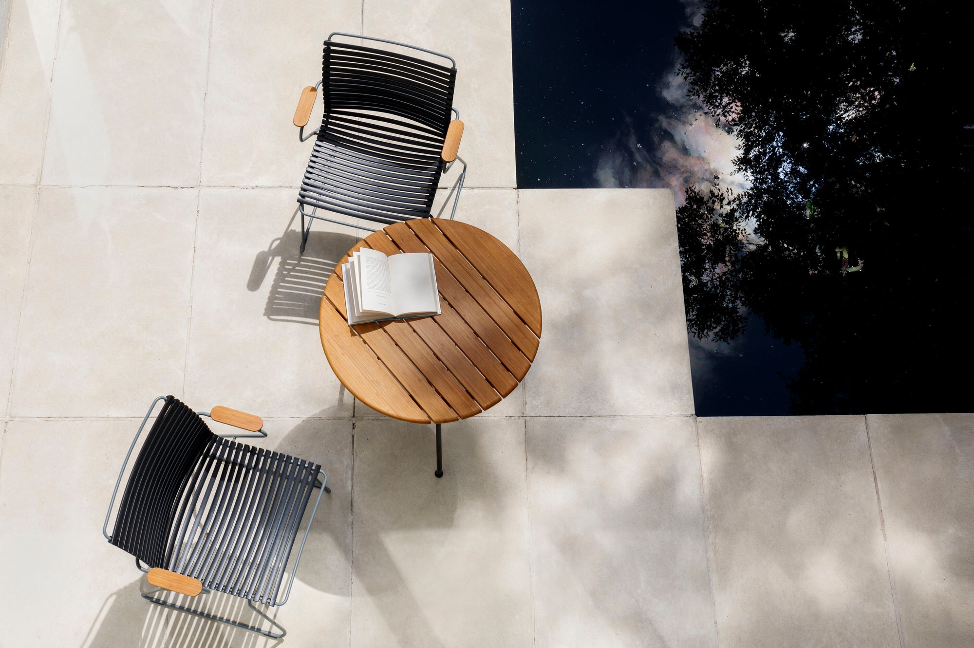 Circum Café Table
