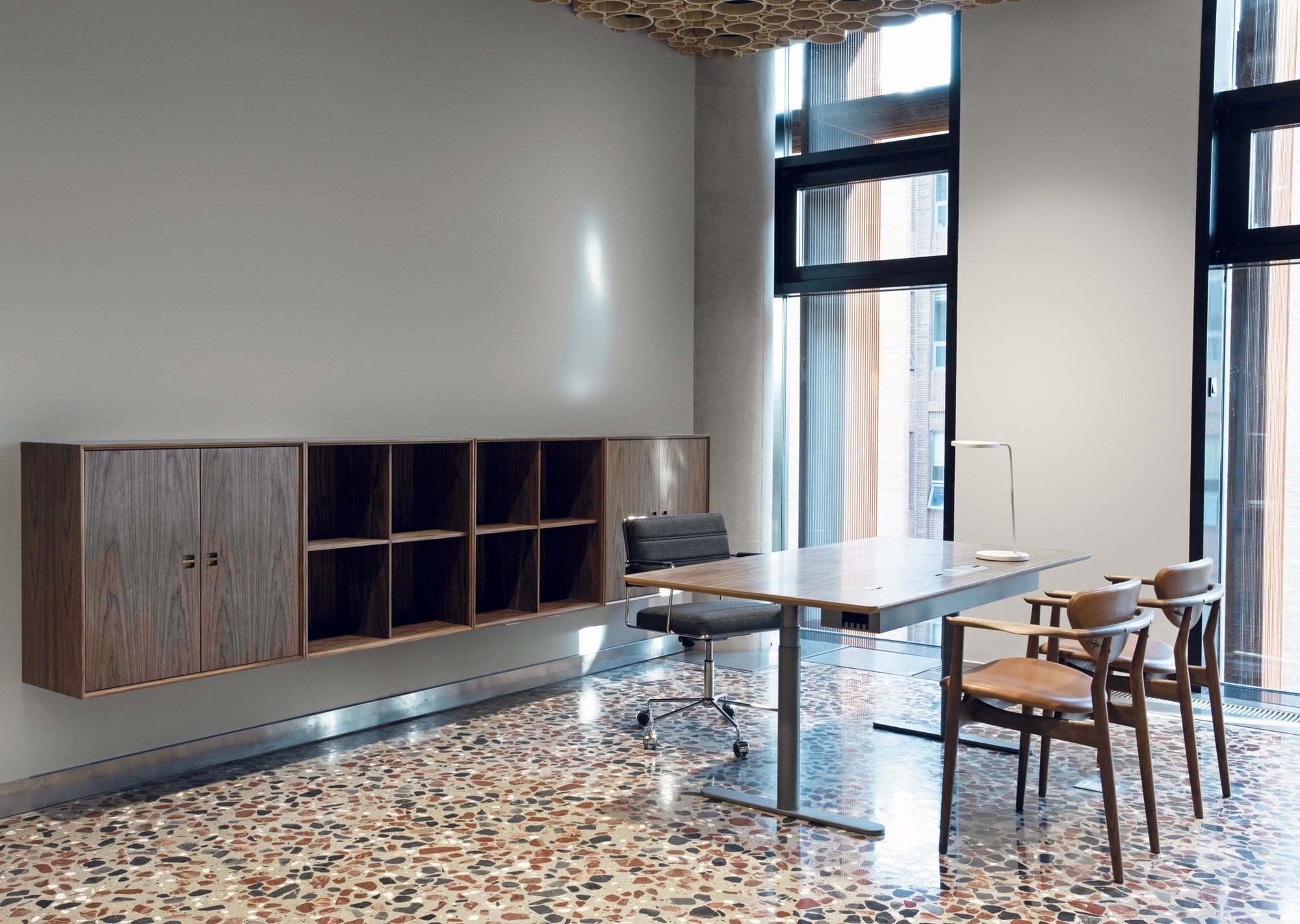 Ezone Desk