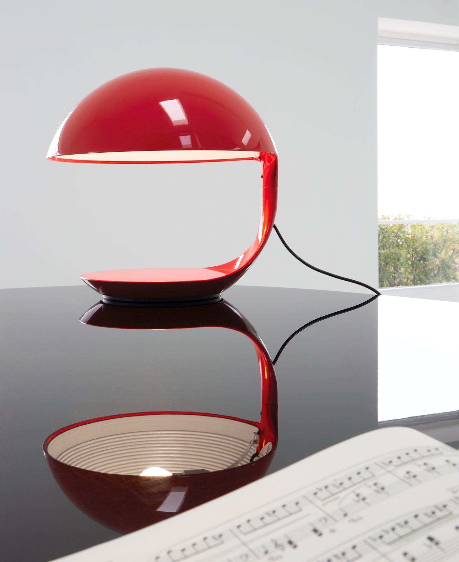 Cobra Table Lamp