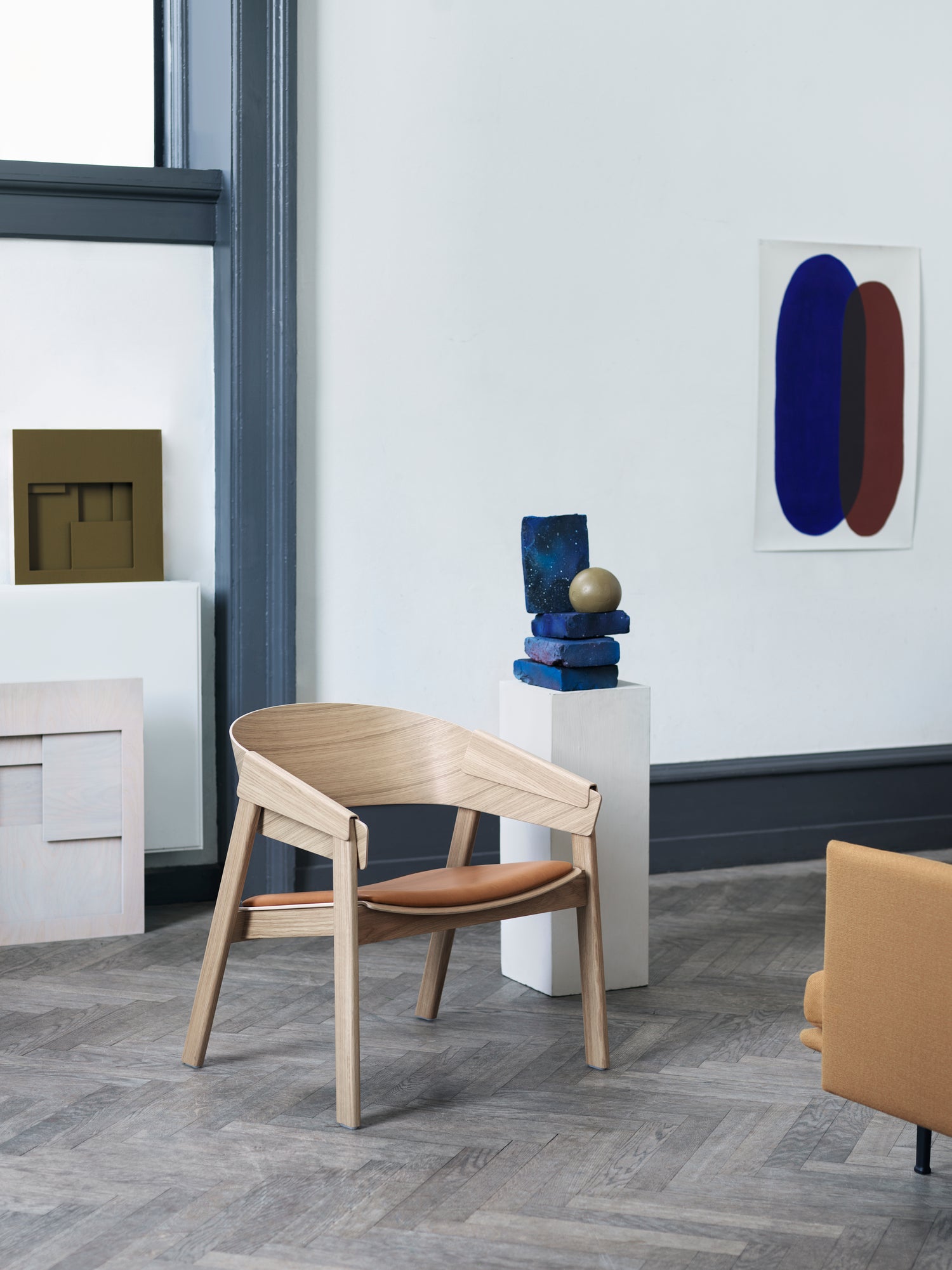 Cover Lounge Chair — Upholstered Seat