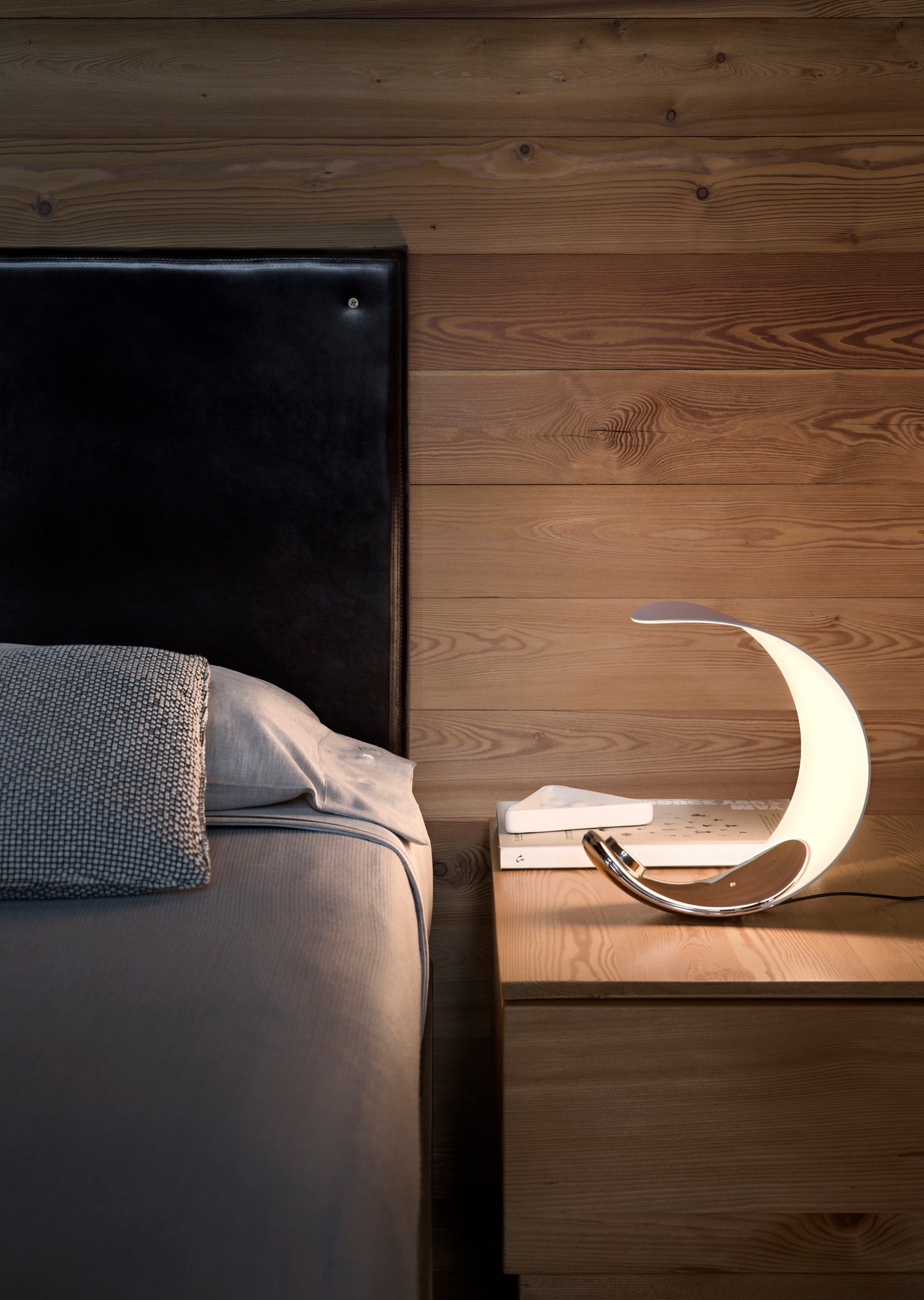 Curl Table Lamp