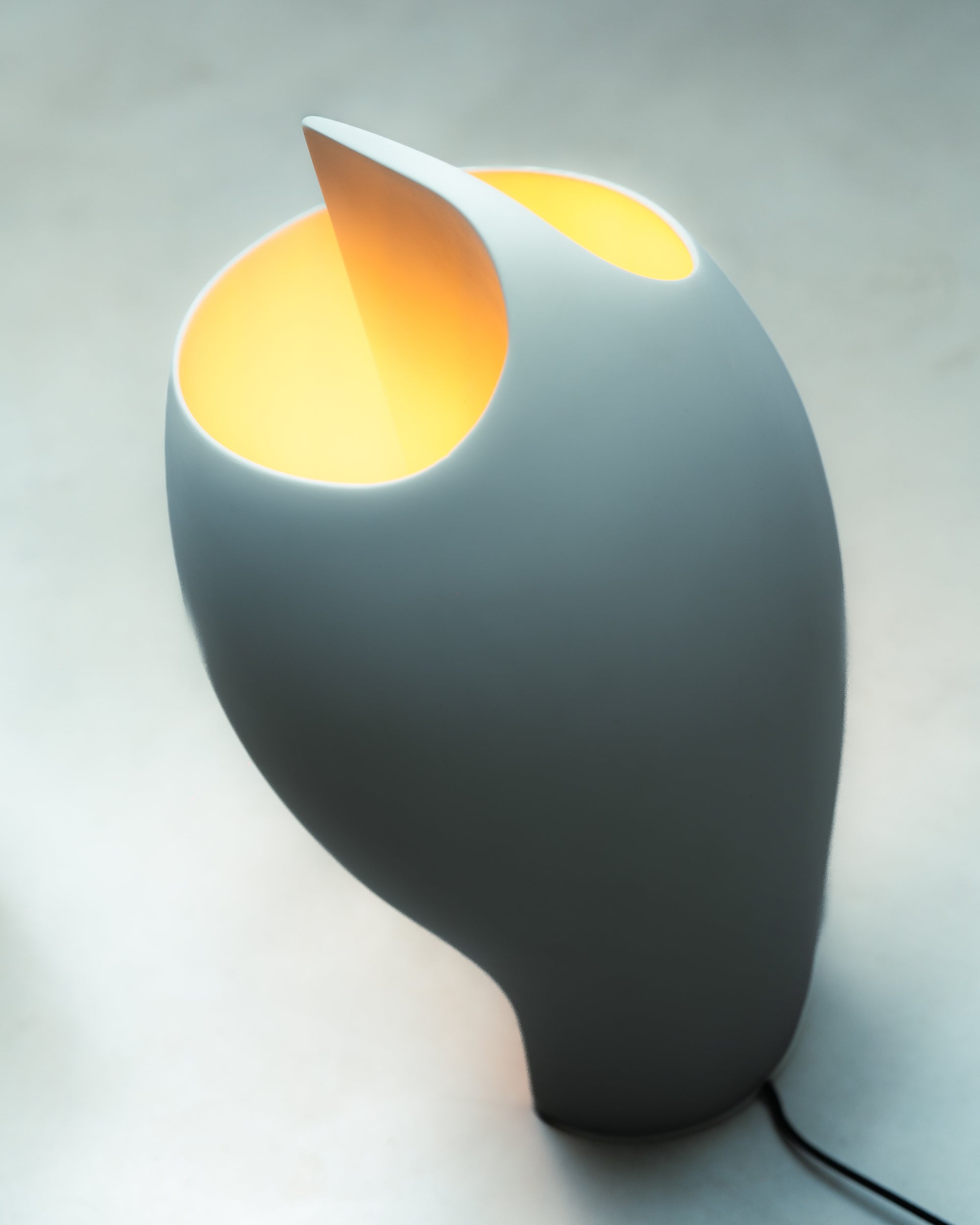 La Lampe B / Grande B Table Lamp