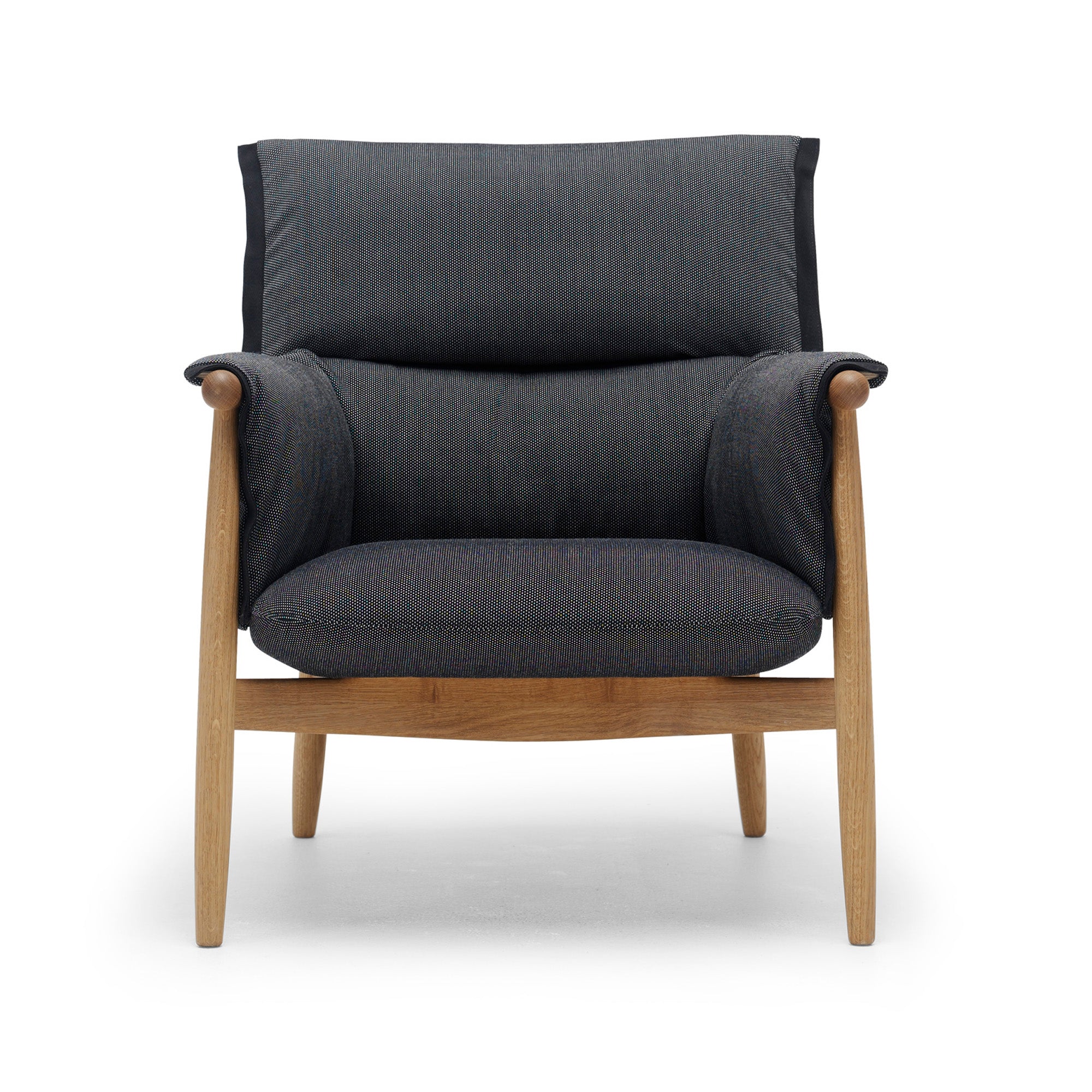 E015 Embrace Lounge Chair