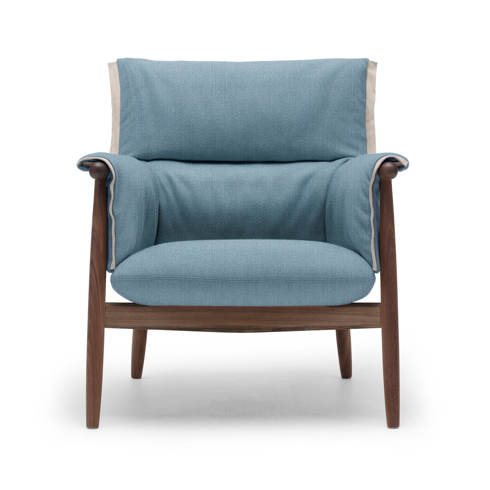 E015 Embrace Lounge Chair