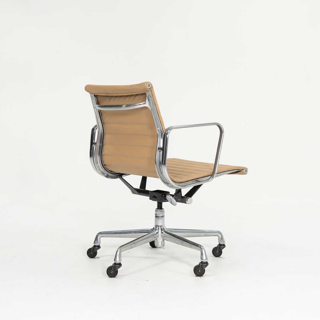 Eames Aluminum Group Management Desk Chair