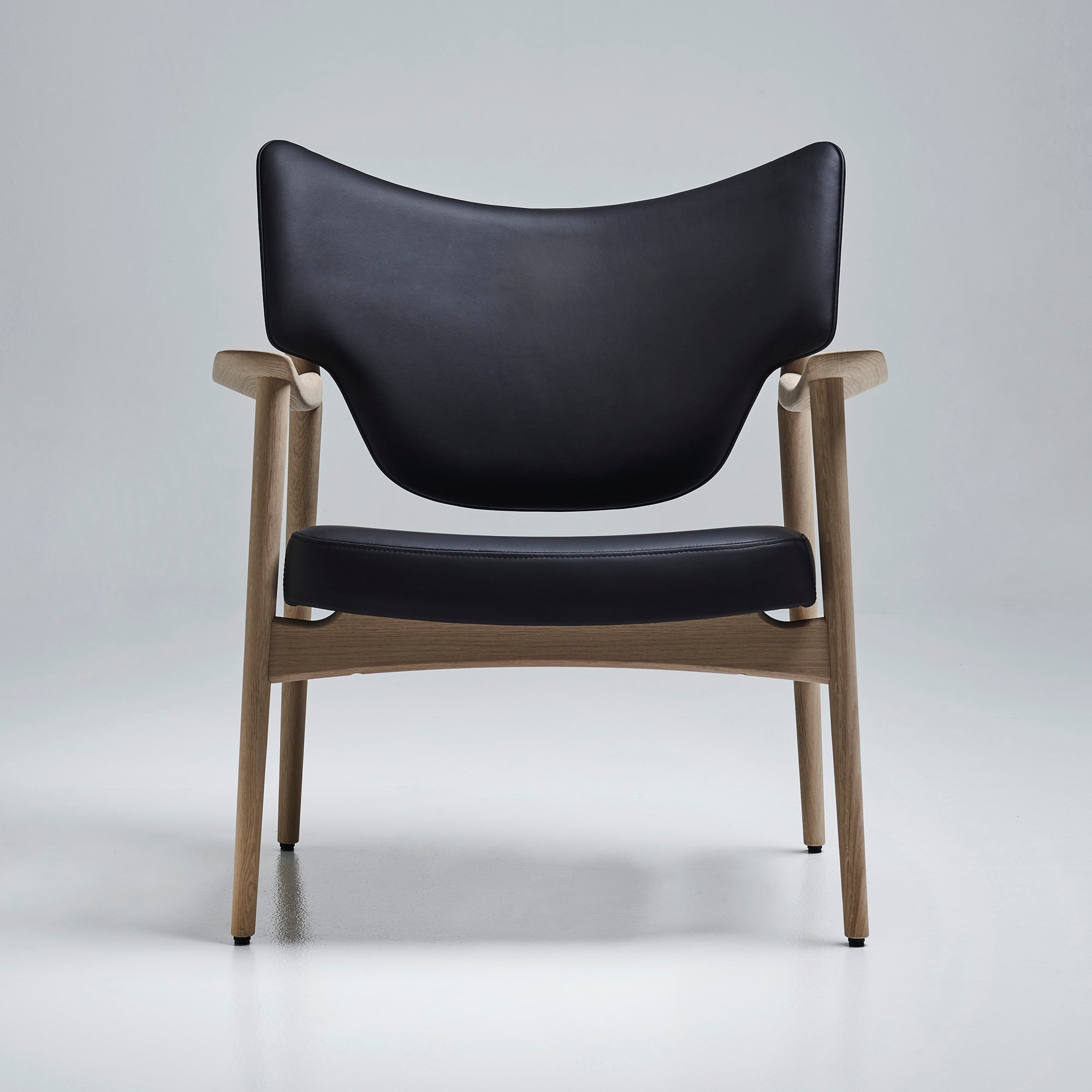 Veng Lounge Chair