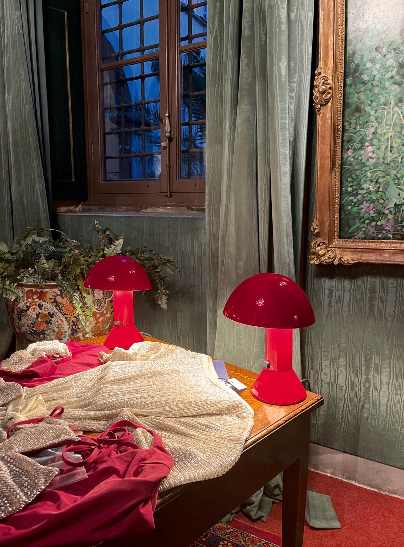 Elmetto Table Lamp