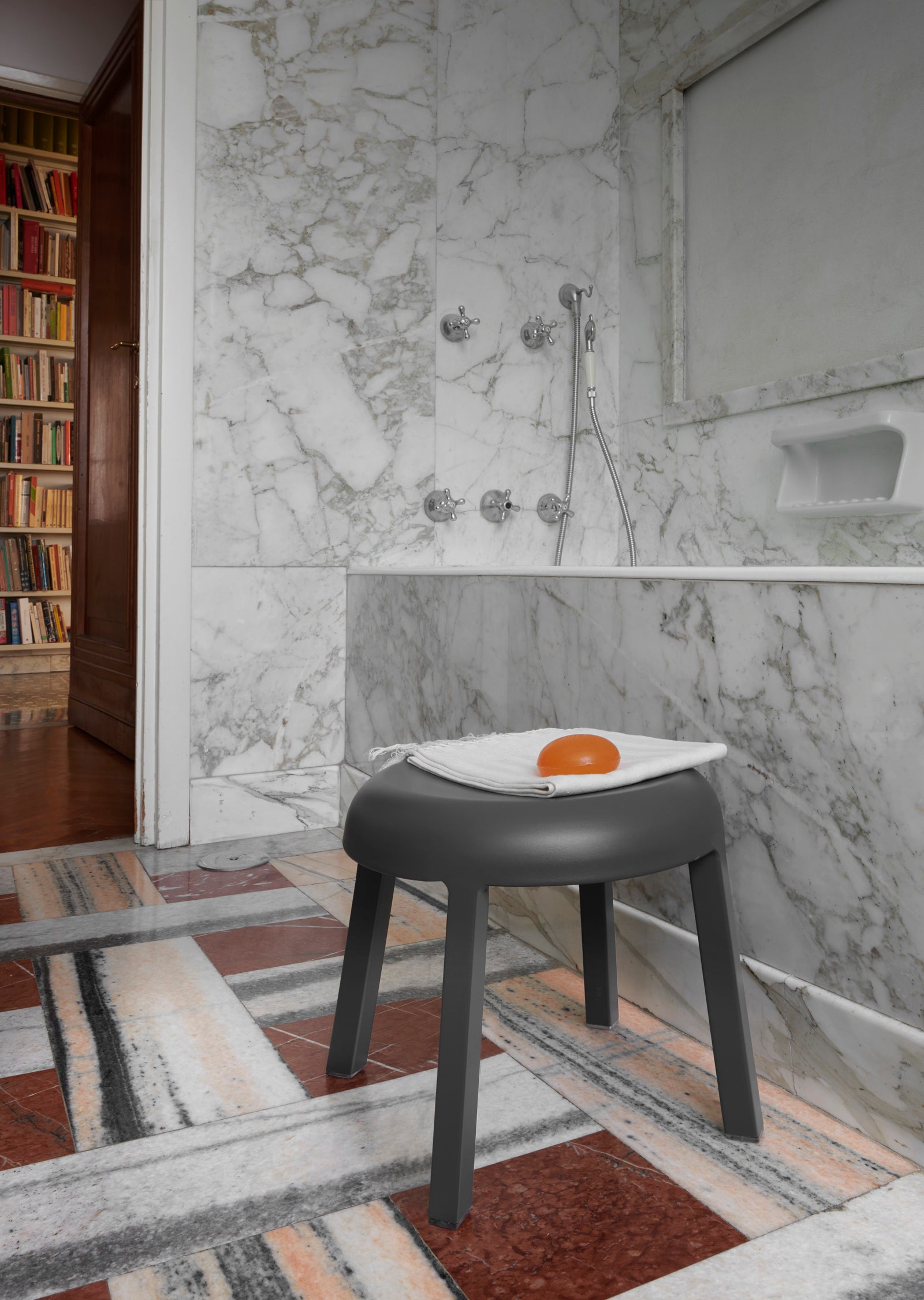 Za Bar and Counter Stool
