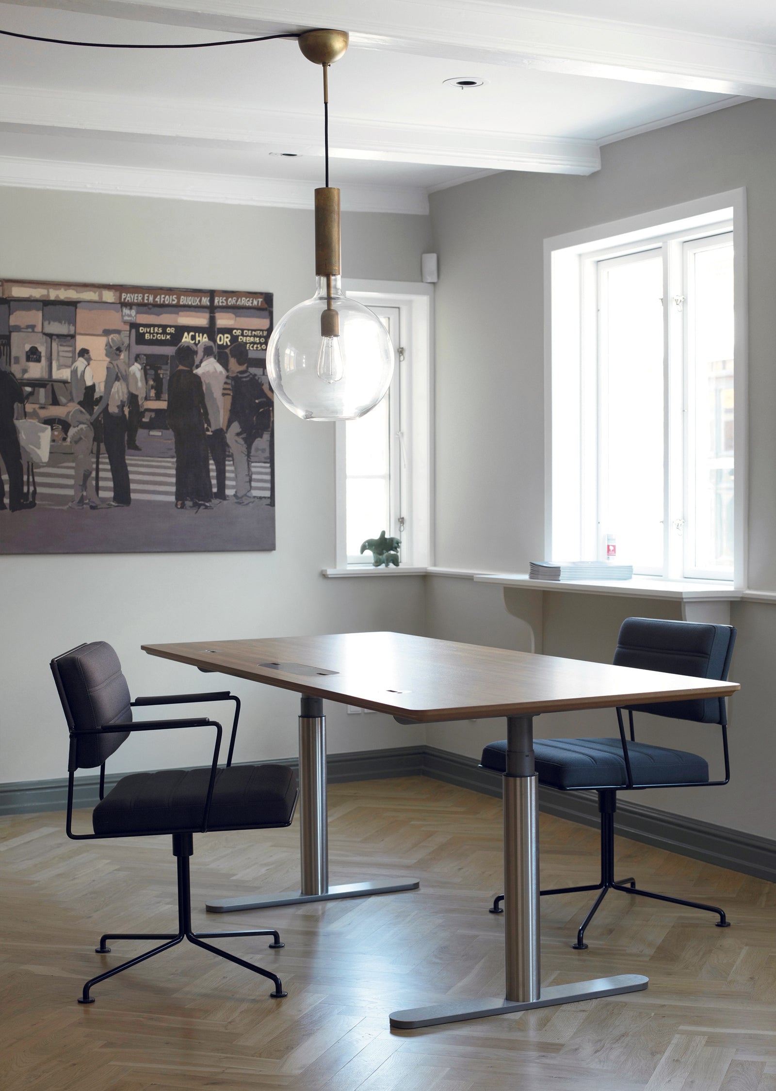 Ezone Desk