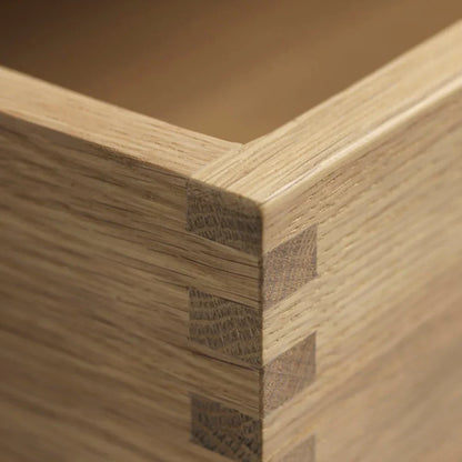 F24 Bench — Nature Lacquered Oak