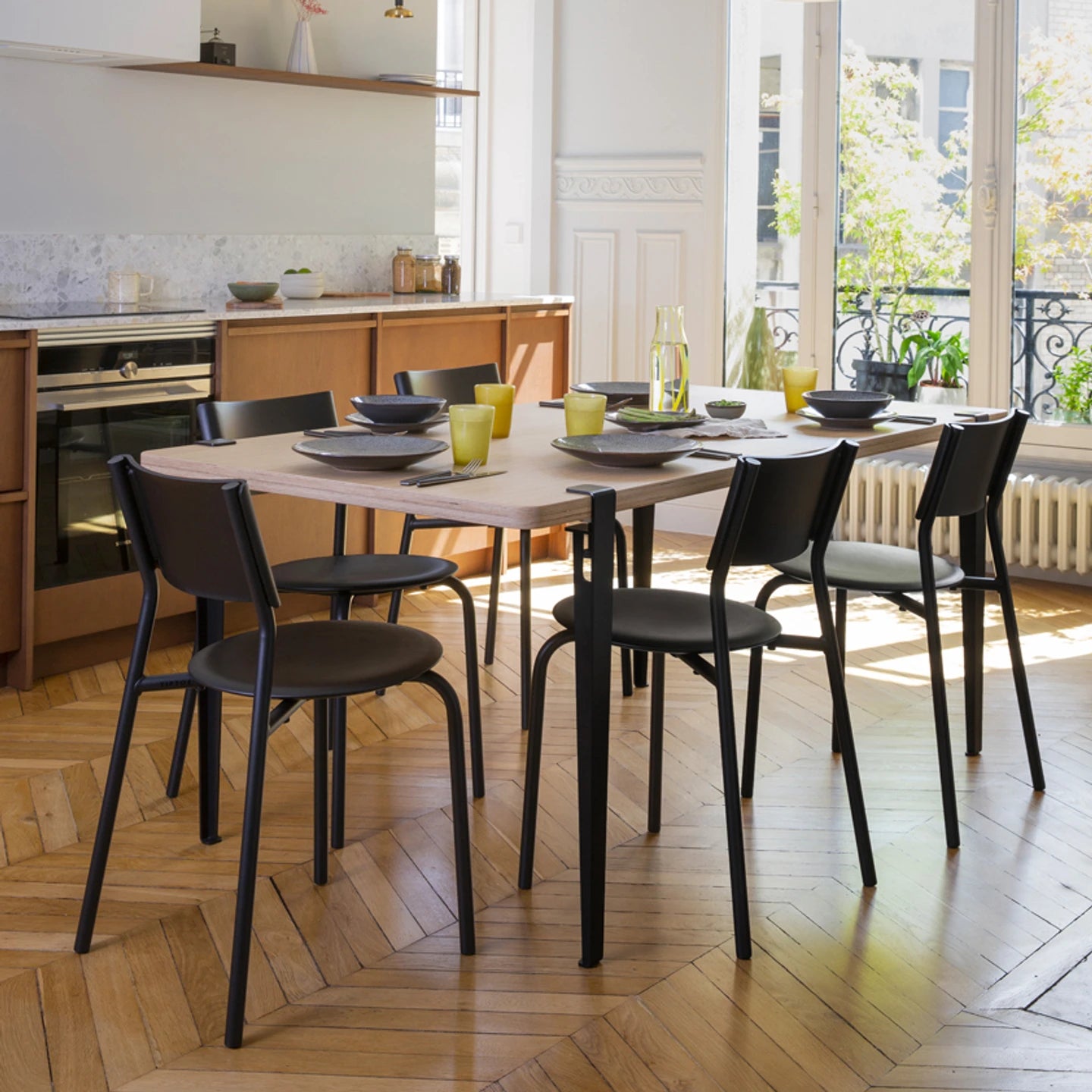 Tiptoe Dining Table