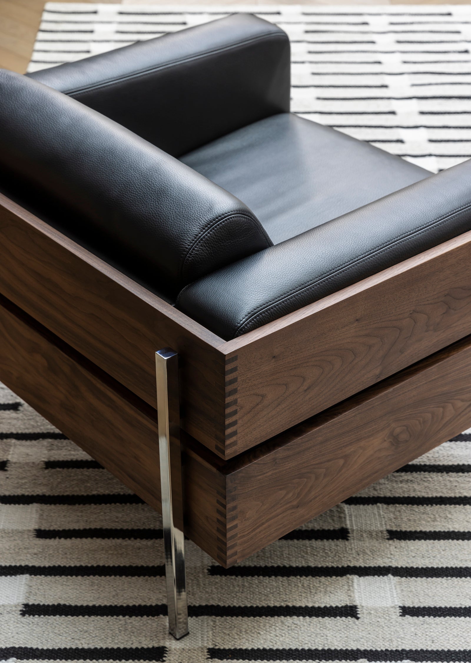 Forum Armchair