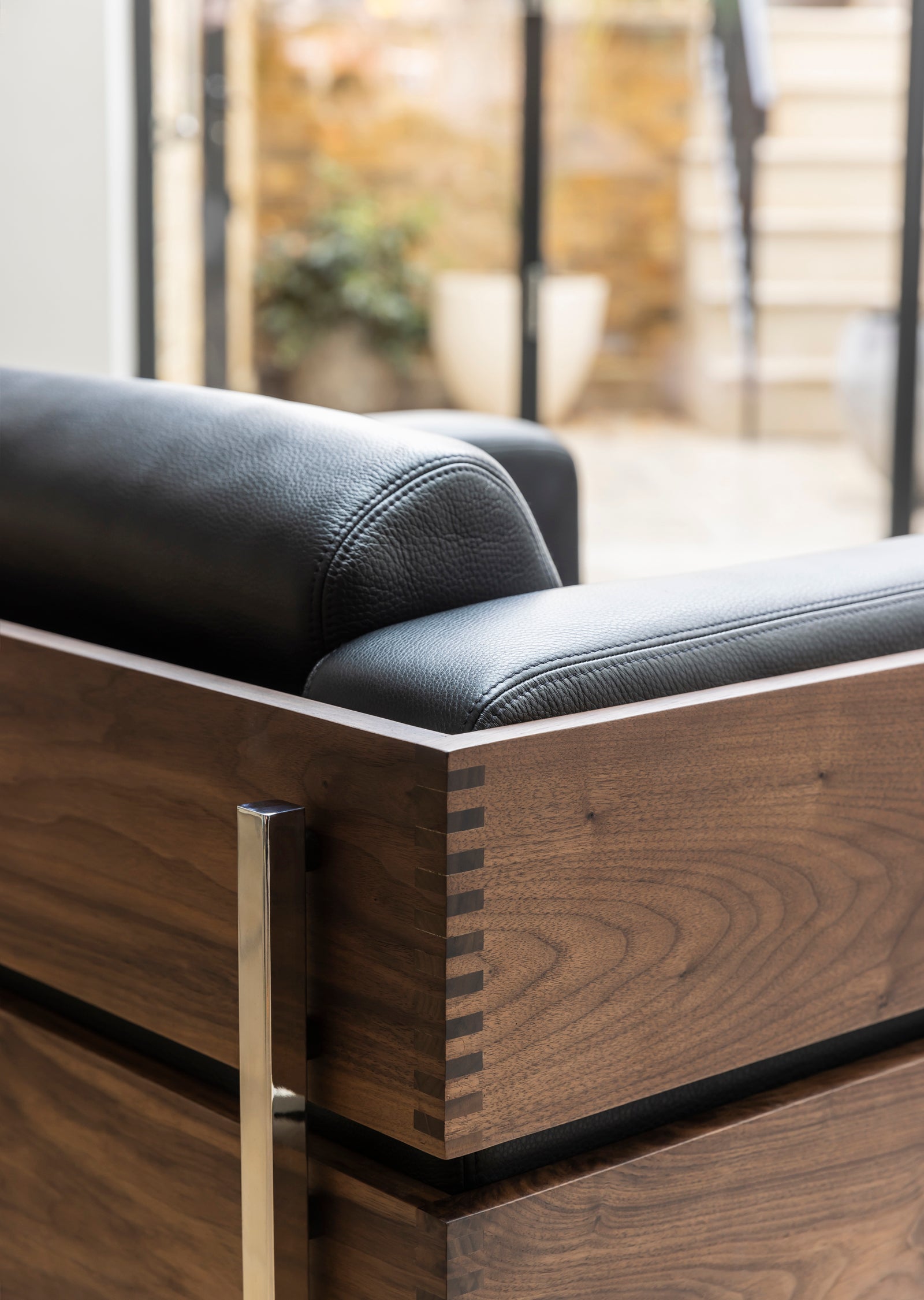 Forum Armchair