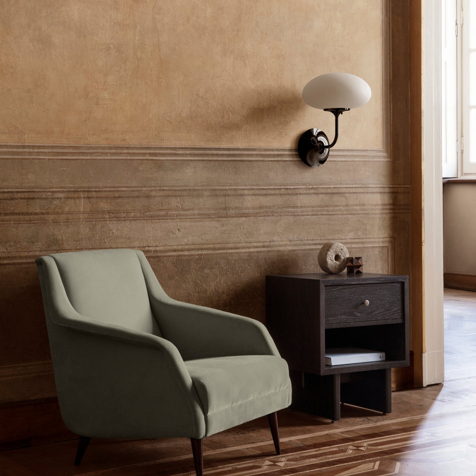 Stemlite Wall Lamp — Hard-wired
