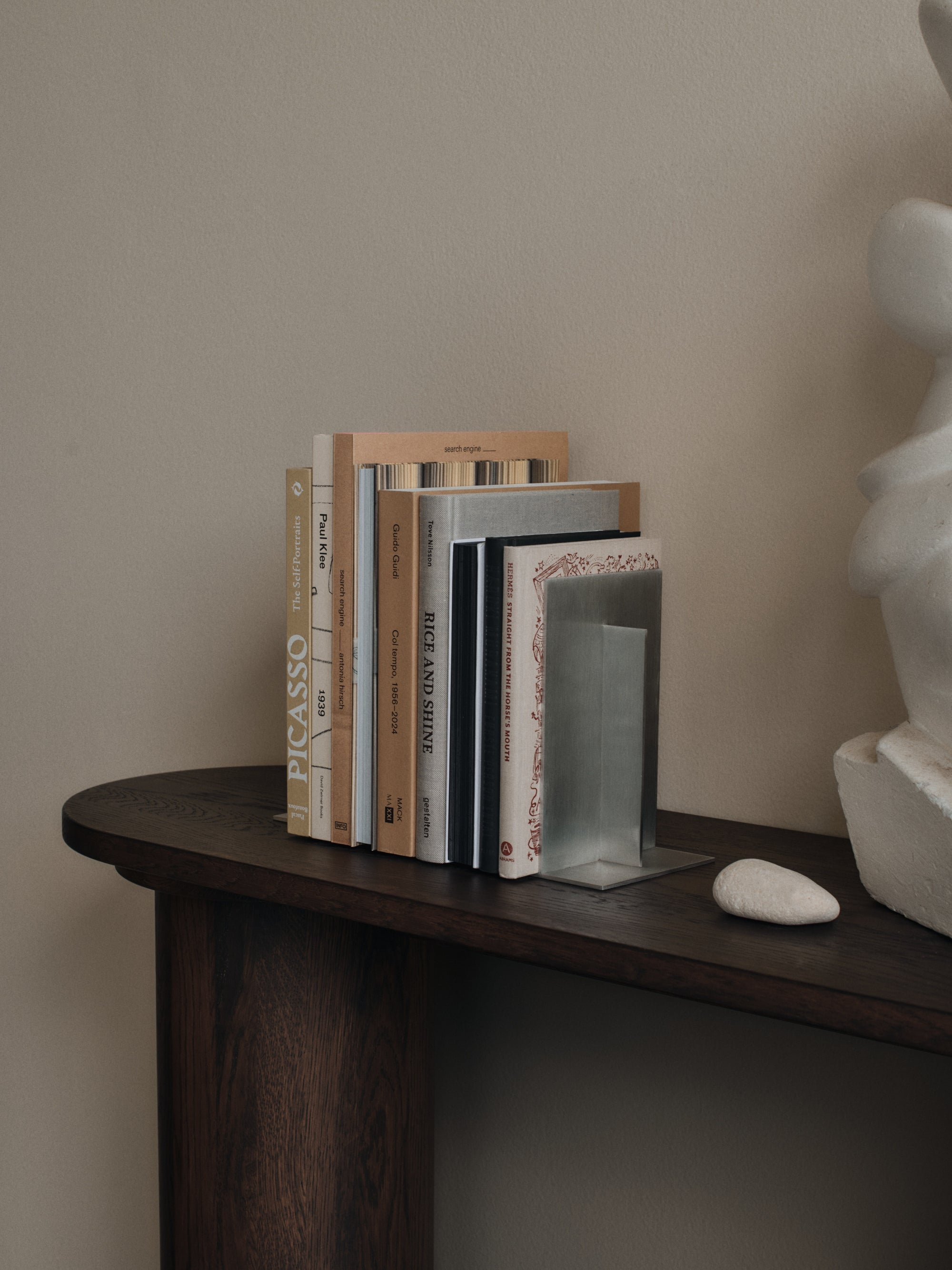 Lager Bookends
