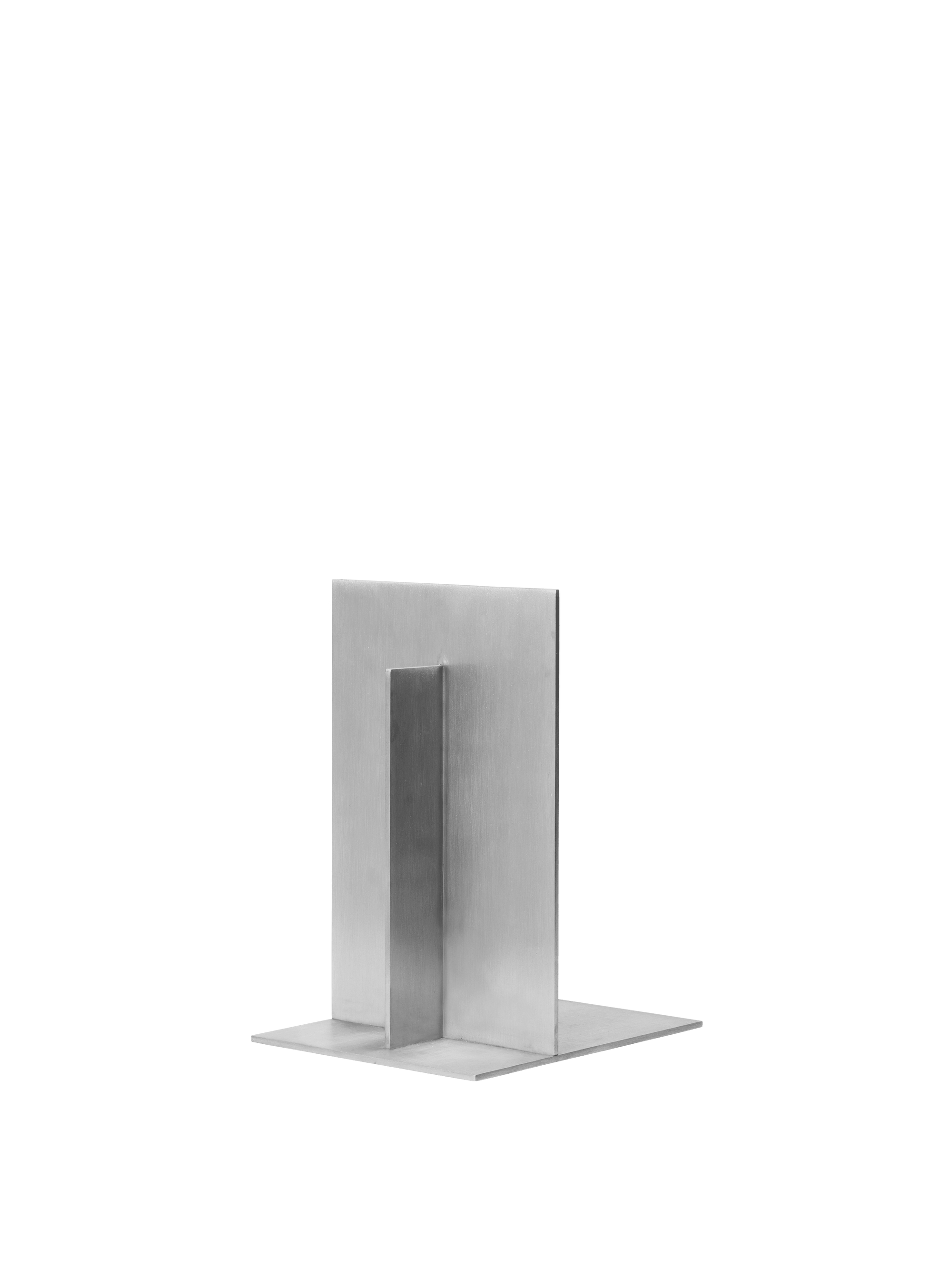 Lager Bookends