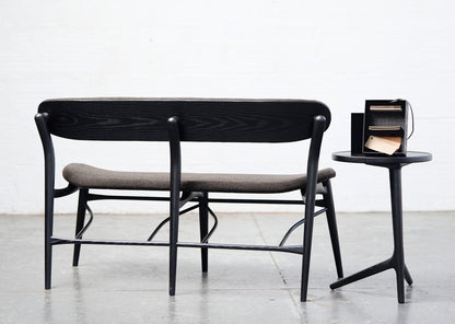 Fjoon Settee