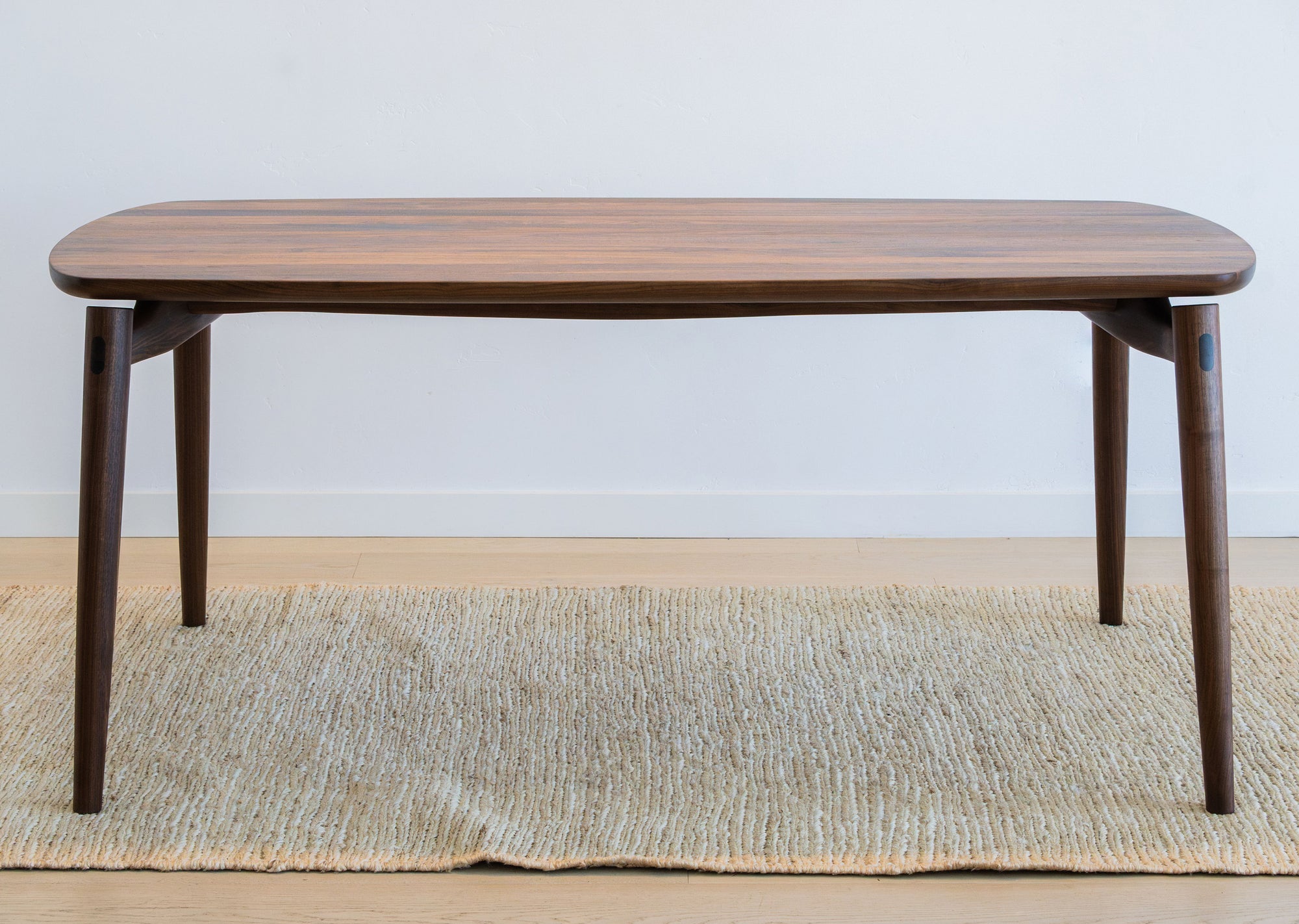 Fjoon Dining Table
