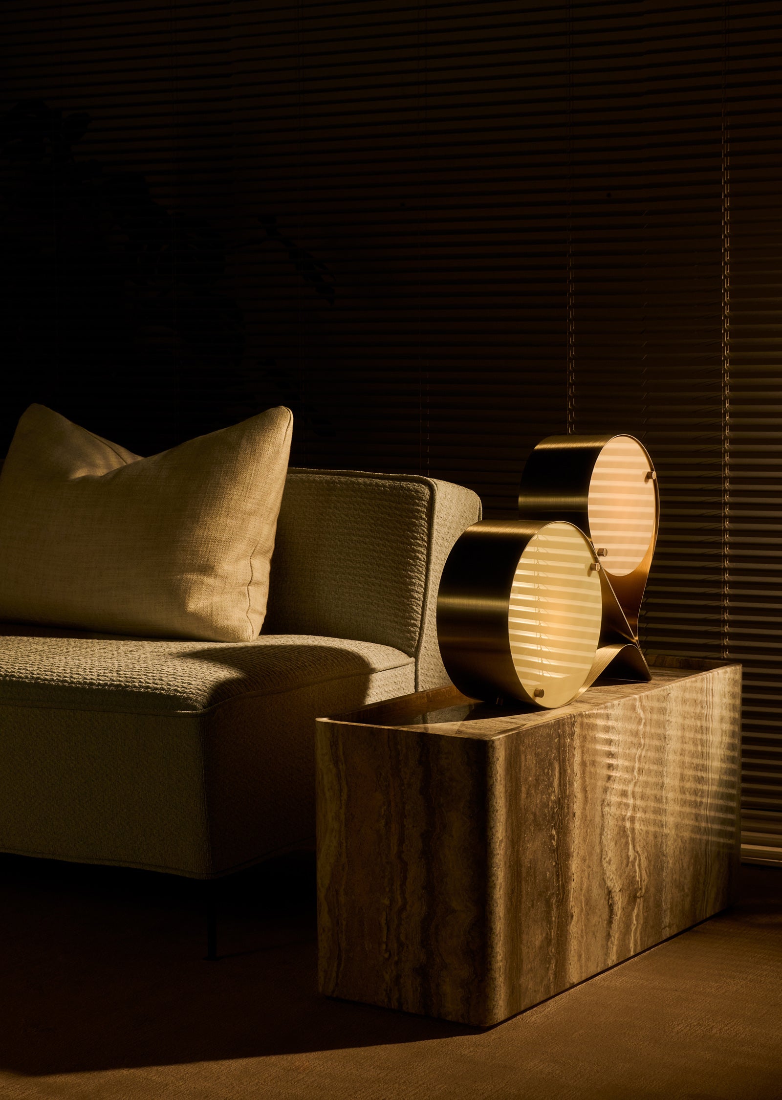 Coppia Table Lamp