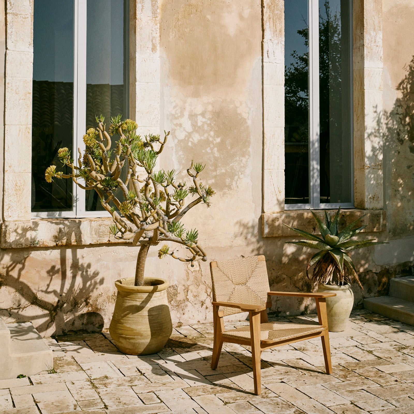 F-Chair Lounge Chair — Outdoor