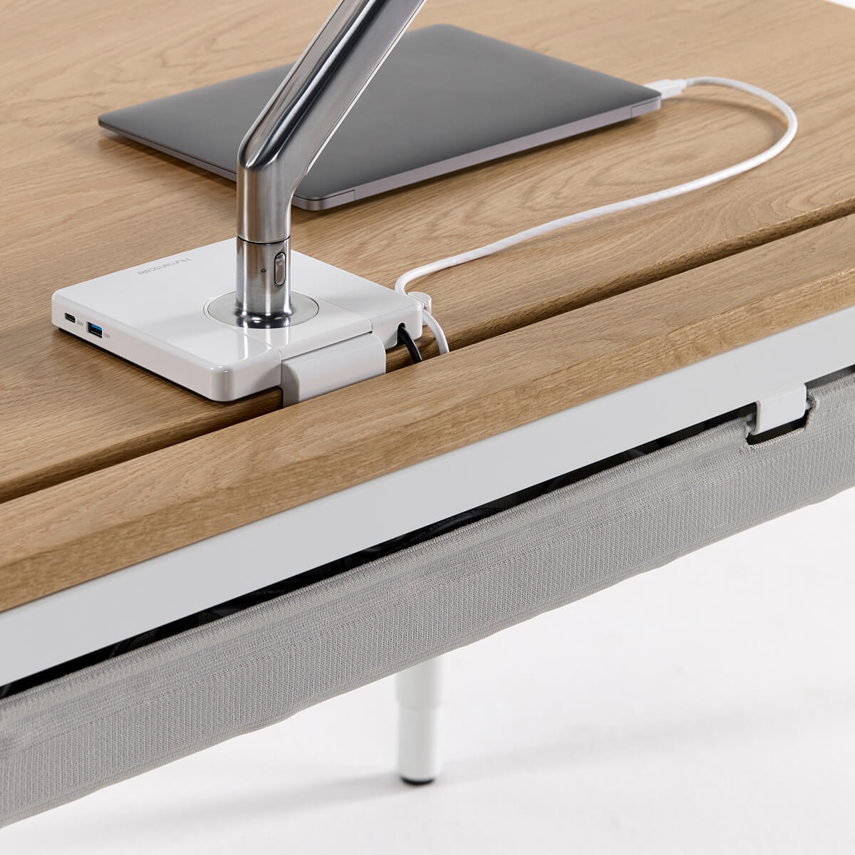 eFloat Quattro Sit/Stand Desk Cable Manager