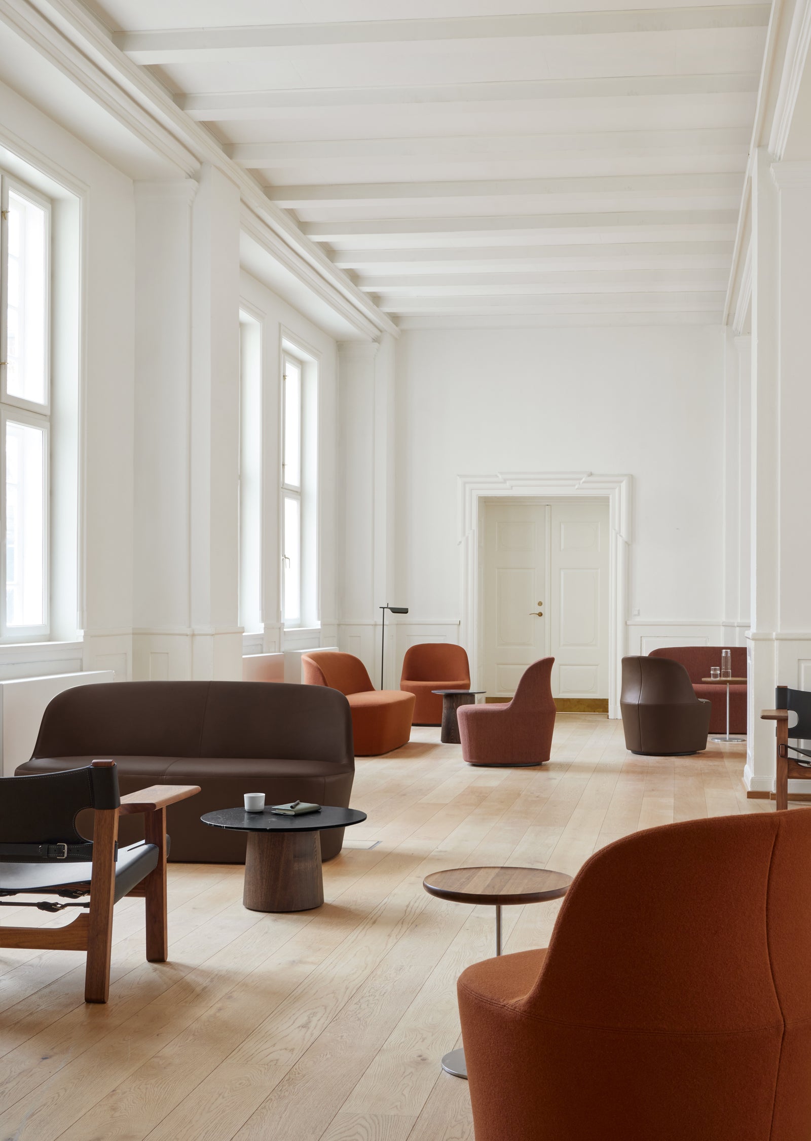Gomo Sofa — 2-Seater