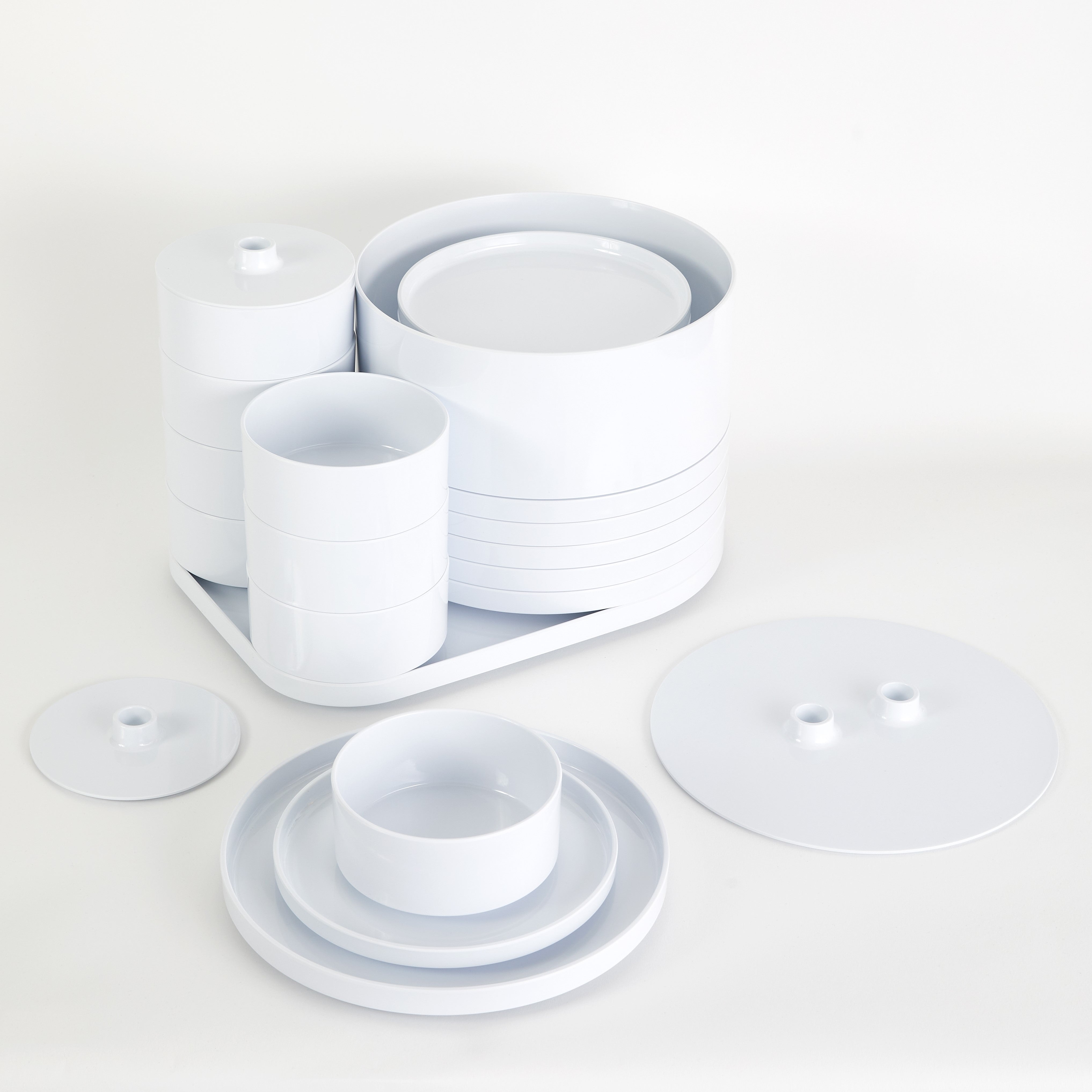 Max 1 Dinnerware Set