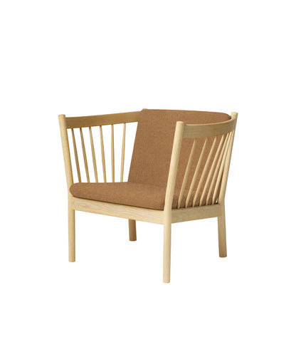 J146 Armchair — Nature Lacquered Oak / Brown