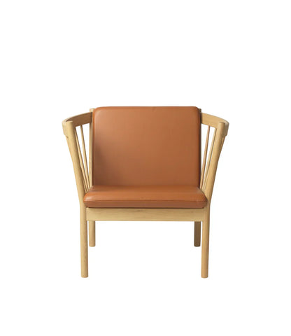 J146 Armchair — Nature Lacquered Oak / Cognac Leather
