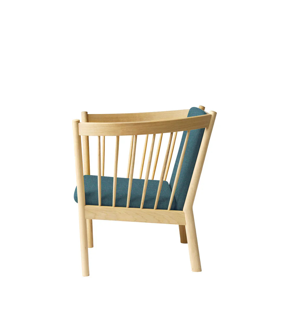 J146 Armchair — Nature Lacquered Oak / Green