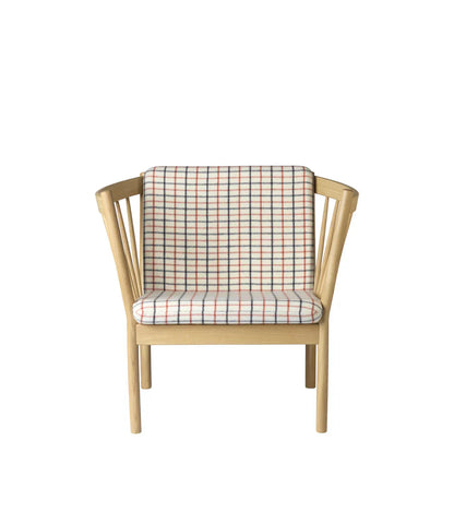 J146 Armchair — Nature Lacquered Oak / Red