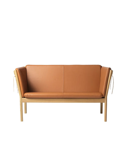 J148 2-Person Sofa — Nature Lacquered Oak/Cognac Leather