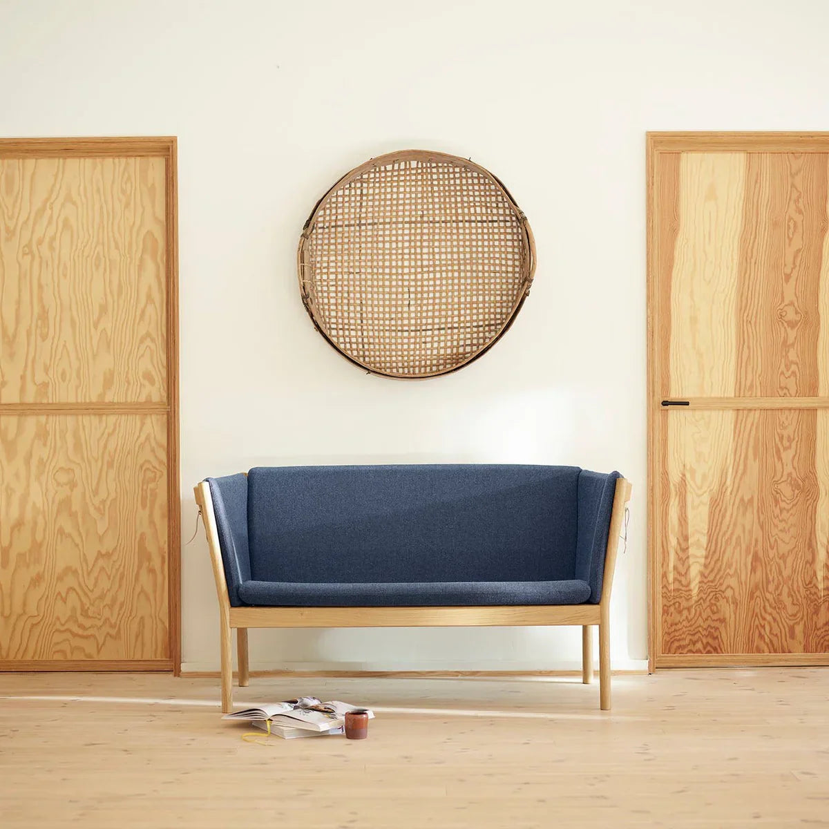 J148 2-Person Sofa — Nature Lacquered Oak/Dark Blue