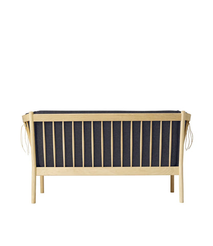 J148 2-Person Sofa — Nature Lacquered Oak/Dark Grey