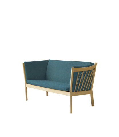 J148 2-Person Sofa — Nature Lacquered Oak/Green