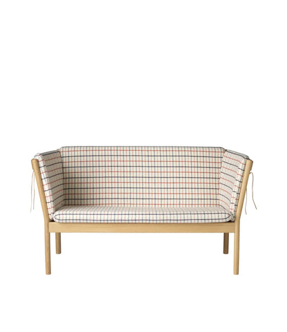 J148 2-Person Sofa — Nature Lacquered Oak/Red Wool