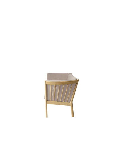 J149 3-Person Sofa — Nature Lacquered Oak/Beige
