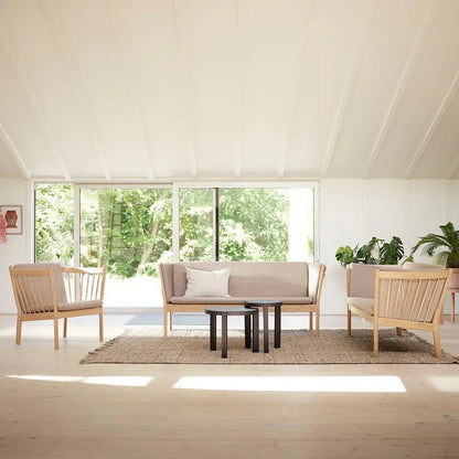 J149 3-Person Sofa — Nature Lacquered Oak/Beige