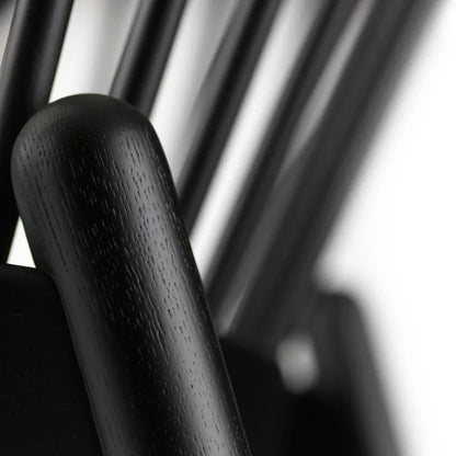 J166 Jørna Chair — Jet Black Oak/Red