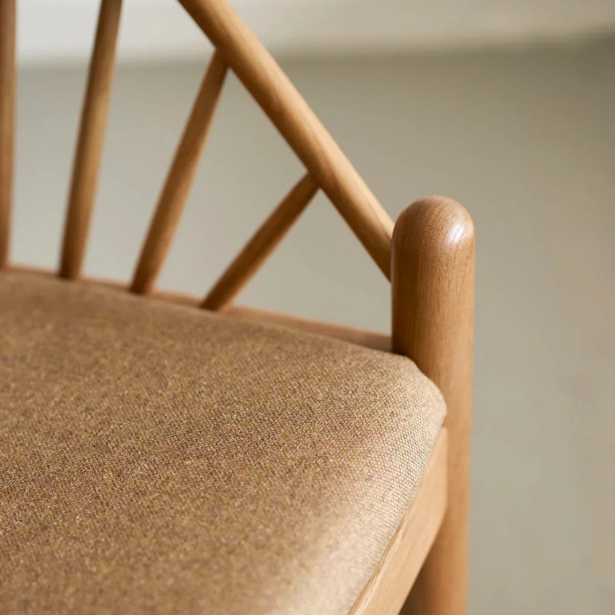 J166 Jørna Chair — Smoked Oiled Oak/Brown