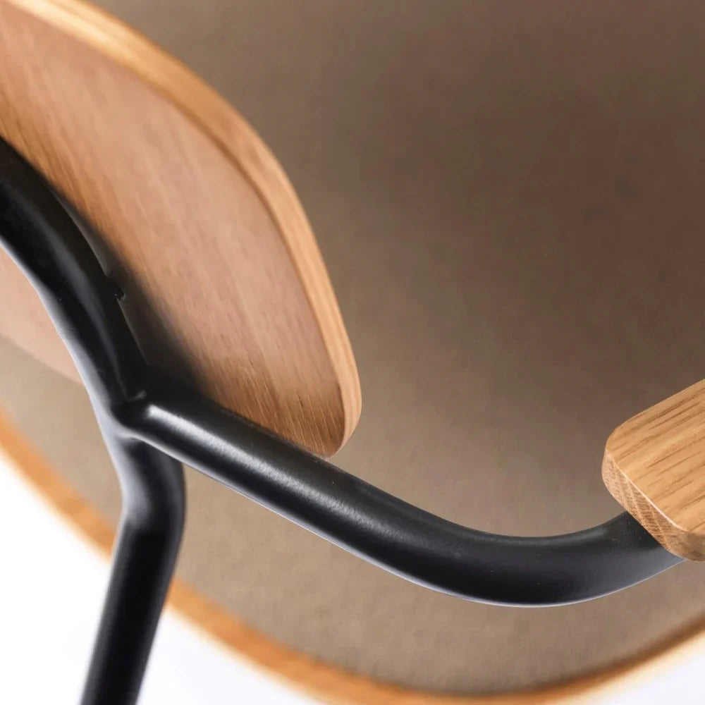 J183 Holmen Stackable Armchair — Steel Black/Taupe