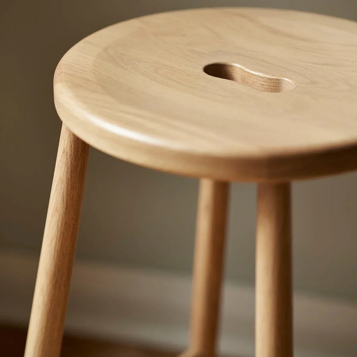 J27C Counter Stool — Nature Oak