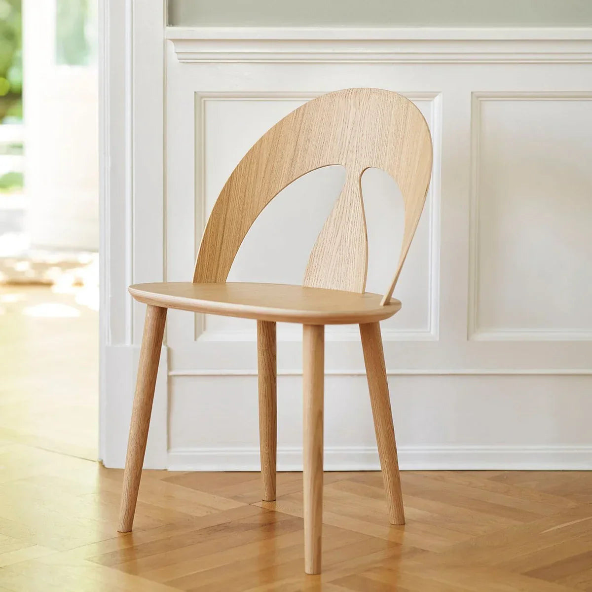 J45 Chair — Nature Lacquered Oak