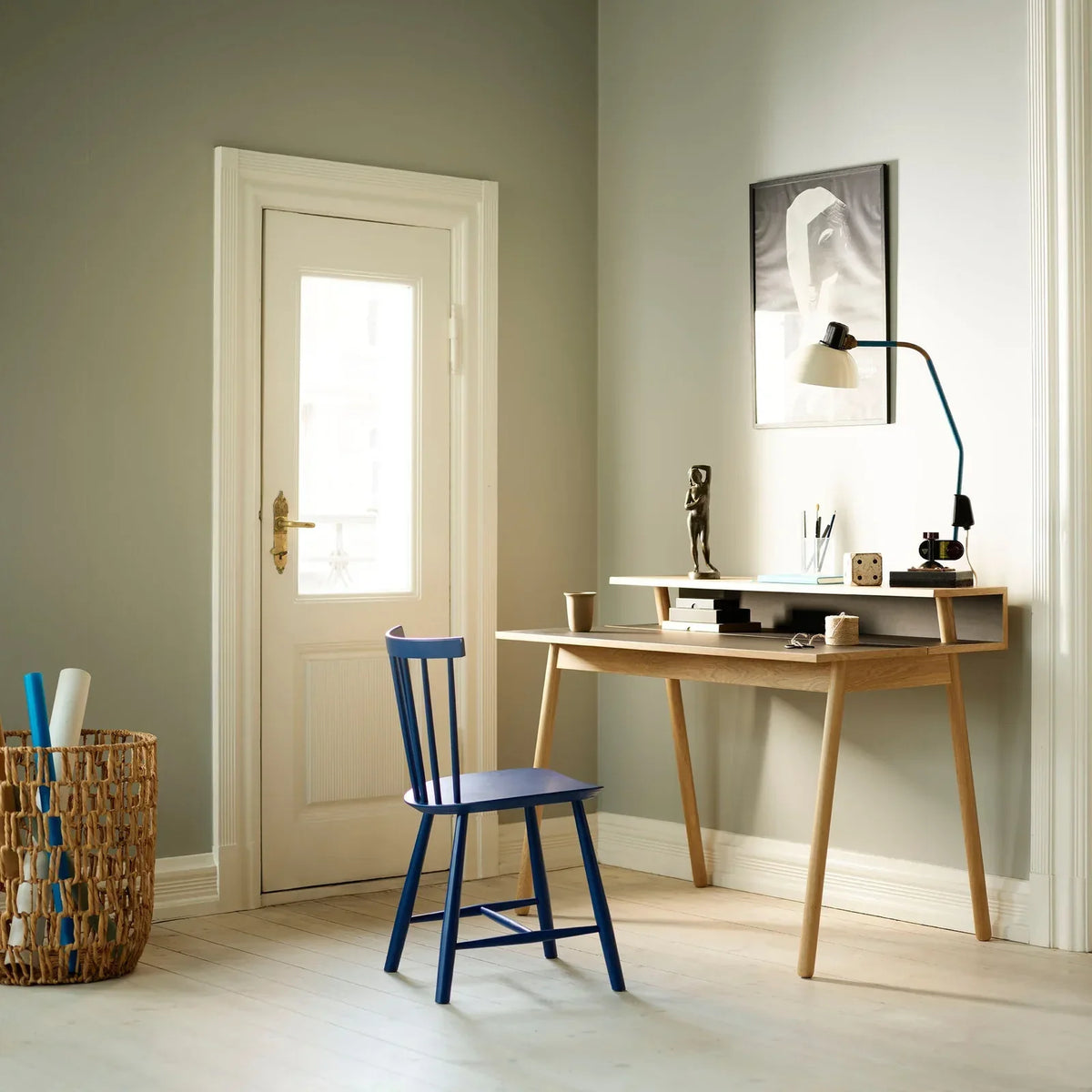J46 Dining Chair — Dark Blue Painted Beech