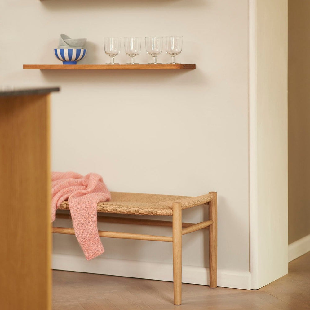 J83B Bench — Nature Lacquered Oak