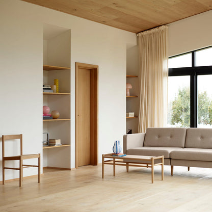 J83B Bench — Nature Lacquered Oak