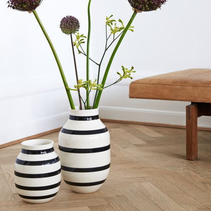 Kähler Omaggio Vase — Black