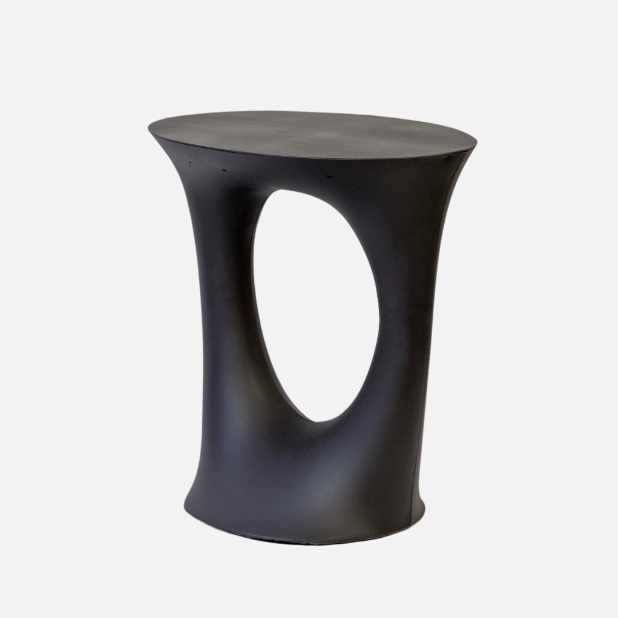 Kreten Side Table — Short / Black