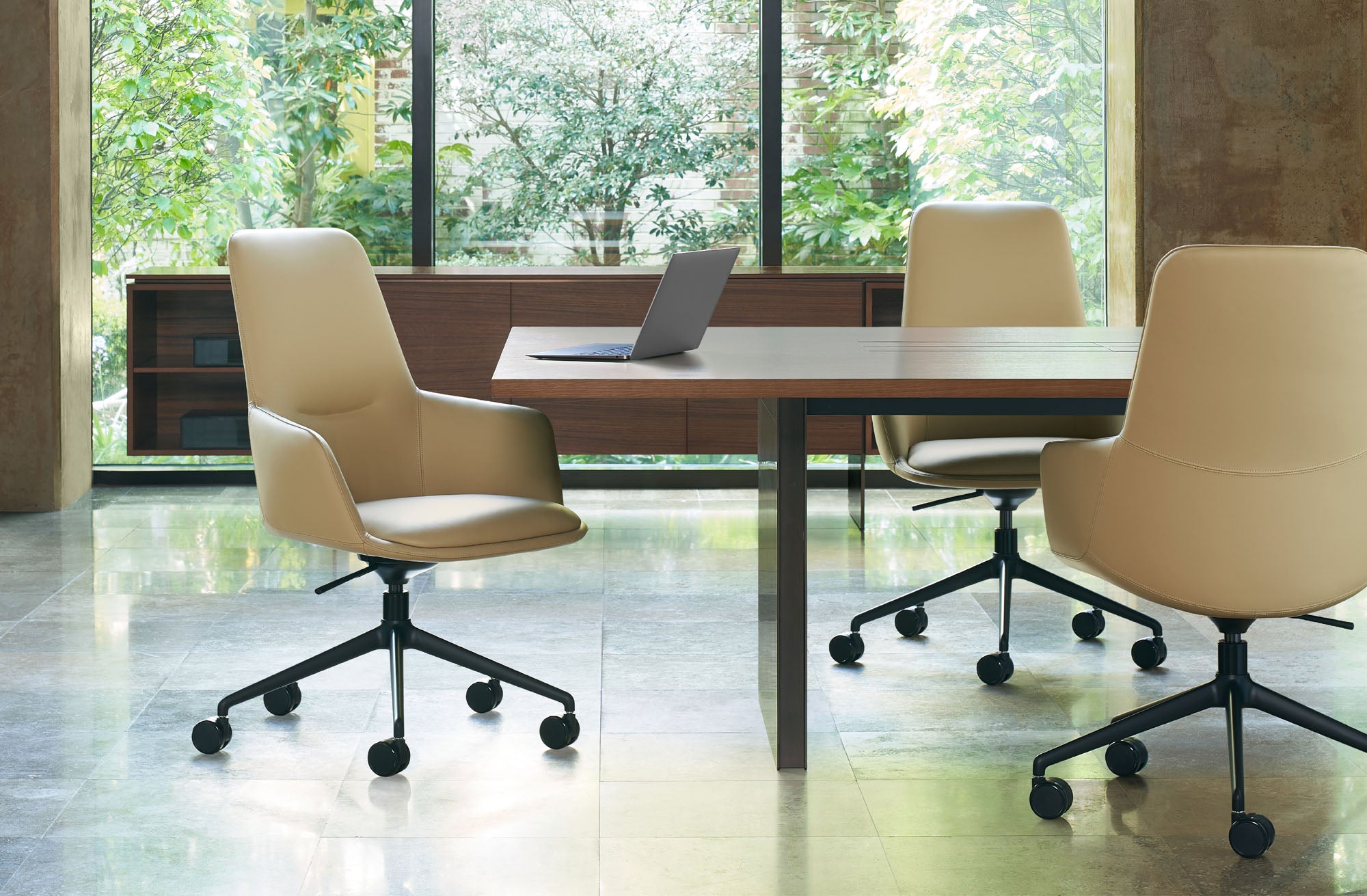 Kylo Swivel Chair — High-Back