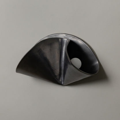 Shado Sconce